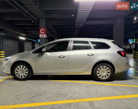 Серый Опель Астра, объемом двигателя 1.4 л и пробегом 243 тыс. км за 7800 $, фото 3 на Automoto.ua