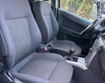 Опель Астра 2010 в Полтаве на Automoto.ua Серый Опель Астра, объемом двигателя 1.6 л и пробегом 143 тыс. км за 6500 $, фото 134 на Automoto.ua