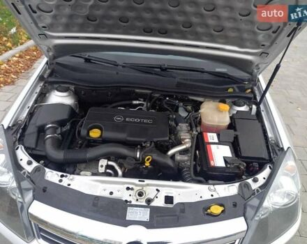 Опель Астра 2010 в Черкассах на Automoto.ua Серый Опель Астра, объемом двигателя 1.7 л и пробегом 249 тыс. км за 6650 $, фото 33 на Automoto.ua