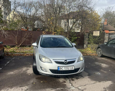 Серый Опель Астра, объемом двигателя 1.96 л и пробегом 243 тыс. км за 7900 $, фото 6 на Automoto.ua