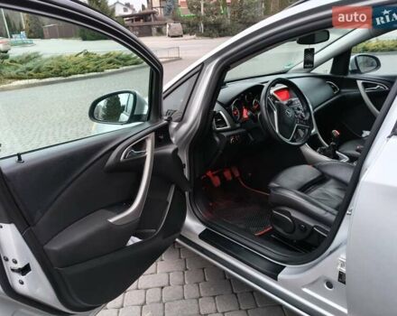 Серый Опель Астра, объемом двигателя 1.7 л и пробегом 276 тыс. км за 6500 $, фото 15 на Automoto.ua