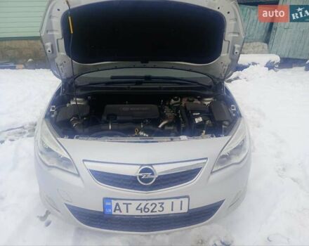 Серый Опель Астра, объемом двигателя 1.7 л и пробегом 206 тыс. км за 7499 $, фото 5 на Automoto.ua