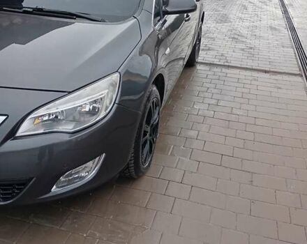 Серый Опель Астра, объемом двигателя 1.7 л и пробегом 236 тыс. км за 7200 $, фото 10 на Automoto.ua