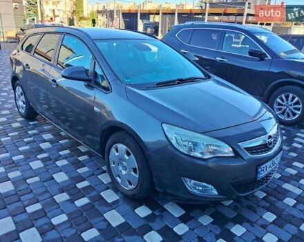 Серый Опель Астра, объемом двигателя 1.6 л и пробегом 176 тыс. км за 7200 $, фото 5 на Automoto.ua