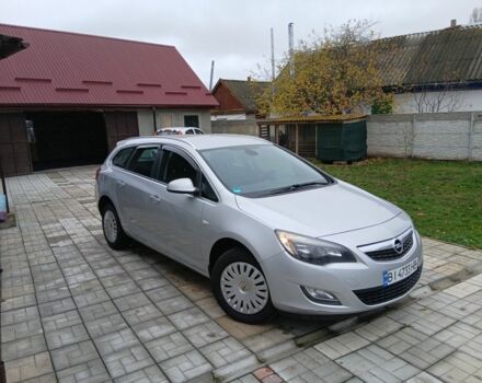 Серый Опель Астра, объемом двигателя 1.7 л и пробегом 266 тыс. км за 7500 $, фото 2 на Automoto.ua