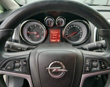 Серый Опель Астра, объемом двигателя 1.7 л и пробегом 266 тыс. км за 7500 $, фото 6 на Automoto.ua