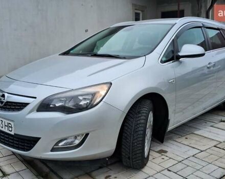 Серый Опель Астра, объемом двигателя 1.7 л и пробегом 266 тыс. км за 7500 $, фото 3 на Automoto.ua