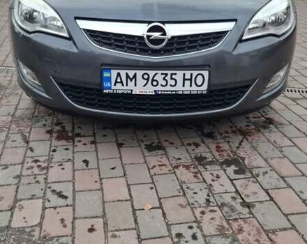 Опель Астра 2011 в Бердичеве на Automoto.ua Серый Опель Астра, объемом двигателя 1.7 л и пробегом 258 тыс. км за 6850 $, фото 4 на Automoto.ua