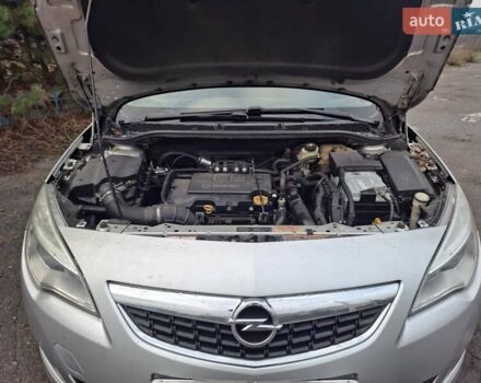 Сірий Опель Астра, об'ємом двигуна 1.4 л та пробігом 300 тис. км за 6400 $, фото 24 на Automoto.ua