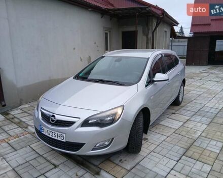 Серый Опель Астра, объемом двигателя 1.7 л и пробегом 266 тыс. км за 7500 $, фото 5 на Automoto.ua