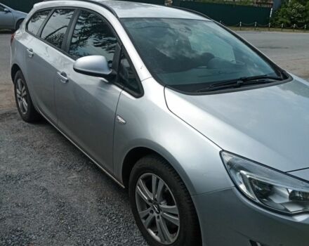 Серый Опель Астра, объемом двигателя 1.7 л и пробегом 300 тыс. км за 5700 $, фото 4 на Automoto.ua