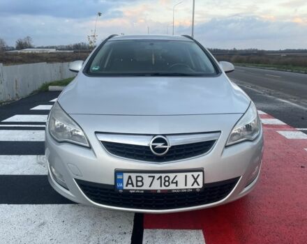 Серый Опель Астра, объемом двигателя 1.2 л и пробегом 255 тыс. км за 5700 $, фото 2 на Automoto.ua