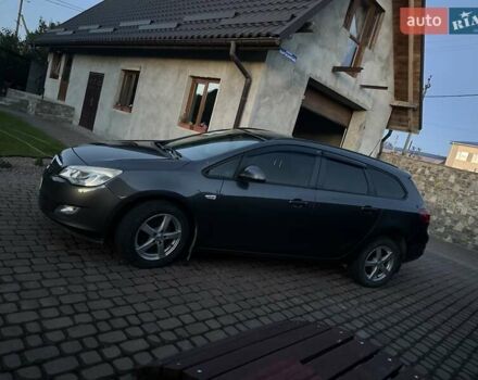 Серый Опель Астра, объемом двигателя 1.7 л и пробегом 202 тыс. км за 6300 $, фото 1 на Automoto.ua
