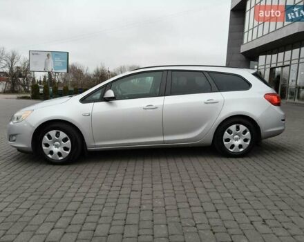 Серый Опель Астра, объемом двигателя 1.7 л и пробегом 276 тыс. км за 6500 $, фото 6 на Automoto.ua