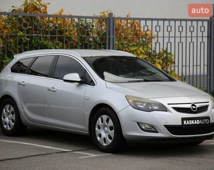 Серый Опель Астра, объемом двигателя 1.69 л и пробегом 233 тыс. км за 7800 $, фото 2 на Automoto.ua