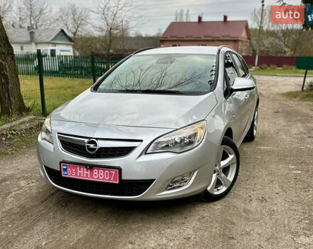 Серый Опель Астра, объемом двигателя 1.6 л и пробегом 148 тыс. км за 7800 $, фото 2 на Automoto.ua