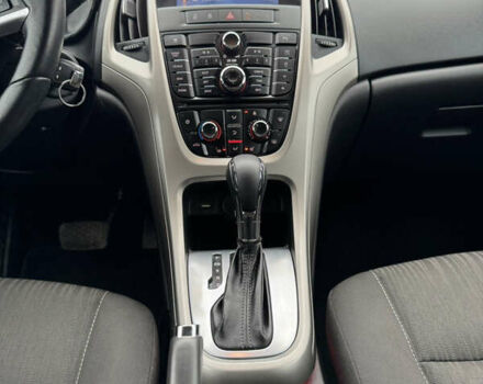 Серый Опель Астра, объемом двигателя 1.6 л и пробегом 142 тыс. км за 8000 $, фото 64 на Automoto.ua