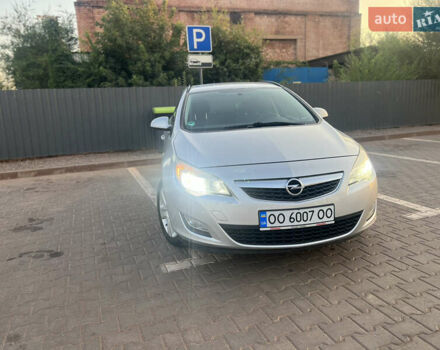 Сірий Опель Астра, об'ємом двигуна 1.69 л та пробігом 330 тис. км за 7000 $, фото 1 на Automoto.ua