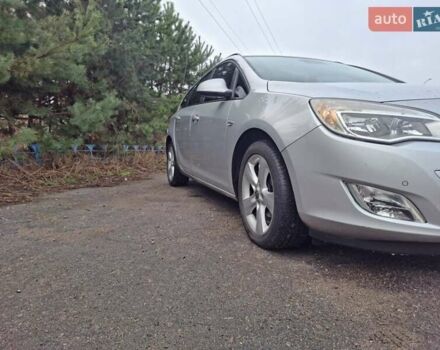 Сірий Опель Астра, об'ємом двигуна 1.4 л та пробігом 300 тис. км за 6400 $, фото 1 на Automoto.ua