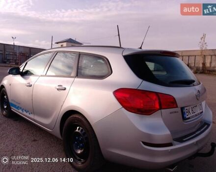 Серый Опель Астра, объемом двигателя 1.4 л и пробегом 183 тыс. км за 5700 $, фото 5 на Automoto.ua