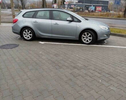 Серый Опель Астра, объемом двигателя 1.2 л и пробегом 254 тыс. км за 5000 $, фото 3 на Automoto.ua