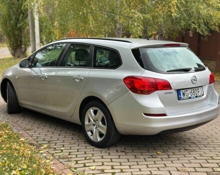 Сірий Опель Астра, об'ємом двигуна 1.7 л та пробігом 241 тис. км за 3999 $, фото 2 на Automoto.ua