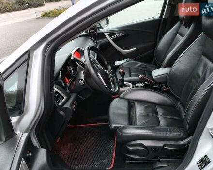 Серый Опель Астра, объемом двигателя 1.7 л и пробегом 276 тыс. км за 6500 $, фото 16 на Automoto.ua