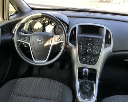 Опель Астра 2011 у Луцьку на Automoto.ua Сірий Опель Астра, об'ємом двигуна 1.4 л та пробігом 125 тис. км за 6700 $, фото 8 на Automoto.ua