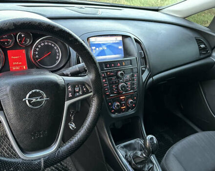 Сірий Опель Астра, об'ємом двигуна 1.25 л та пробігом 261 тис. км за 4100 $, фото 11 на Automoto.ua