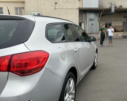 Серый Опель Астра, объемом двигателя 1.7 л и пробегом 70 тыс. км за 6000 $, фото 4 на Automoto.ua