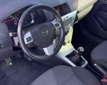 Серый Опель Астра, объемом двигателя 1.6 л и пробегом 147 тыс. км за 6799 $, фото 7 на Automoto.ua