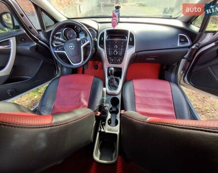 Опель Астра 2011 в Коростене на Automoto.ua Серый Опель Астра, объемом двигателя 1.7 л и пробегом 395 тыс. км за 6400 $, фото 10 на Automoto.ua