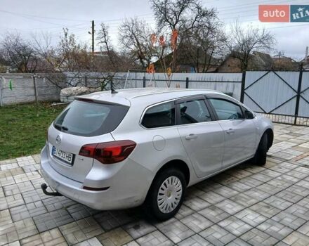 Серый Опель Астра, объемом двигателя 1.7 л и пробегом 266 тыс. км за 7500 $, фото 6 на Automoto.ua