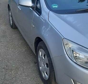 Серый Опель Астра, объемом двигателя 1.7 л и пробегом 248 тыс. км за 6950 $, фото 18 на Automoto.ua