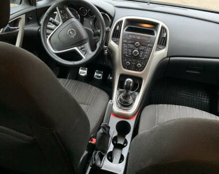 Серый Опель Астра, объемом двигателя 1.69 л и пробегом 230 тыс. км за 7600 $, фото 12 на Automoto.ua