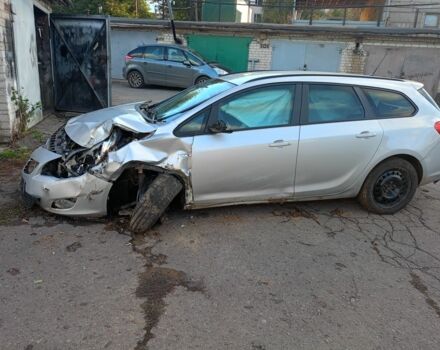 Серый Опель Астра, объемом двигателя 1.7 л и пробегом 200 тыс. км за 2000 $, фото 1 на Automoto.ua