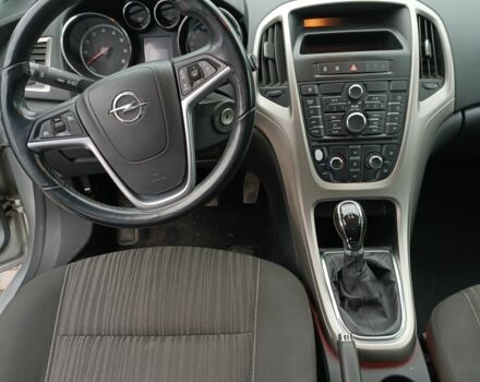 Серый Опель Астра, объемом двигателя 1.6 л и пробегом 264 тыс. км за 5850 $, фото 6 на Automoto.ua