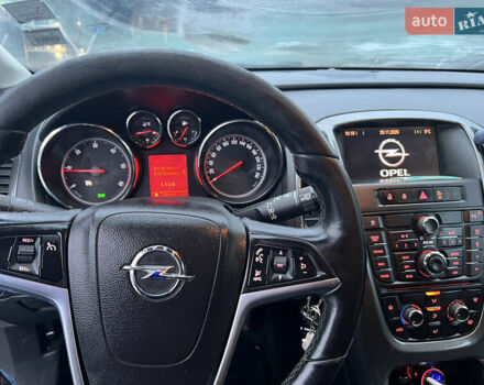 Серый Опель Астра, объемом двигателя 1.7 л и пробегом 287 тыс. км за 6500 $, фото 9 на Automoto.ua