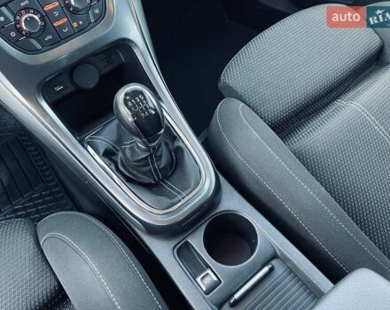 Серый Опель Астра, объемом двигателя 1.7 л и пробегом 259 тыс. км за 7700 $, фото 41 на Automoto.ua