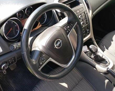 Серый Опель Астра, объемом двигателя 1.7 л и пробегом 210 тыс. км за 7000 $, фото 6 на Automoto.ua