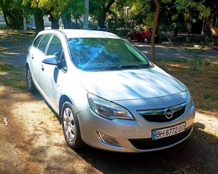 Серый Опель Астра, объемом двигателя 1.7 л и пробегом 238 тыс. км за 7400 $, фото 1 на Automoto.ua