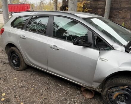 Серый Опель Астра, объемом двигателя 1.7 л и пробегом 230 тыс. км за 1999 $, фото 5 на Automoto.ua