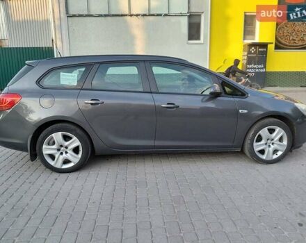 Серый Опель Астра, объемом двигателя 1.6 л и пробегом 267 тыс. км за 6999 $, фото 4 на Automoto.ua