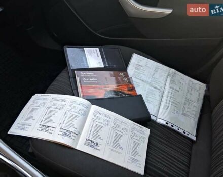 Серый Опель Астра, объемом двигателя 1.6 л и пробегом 176 тыс. км за 7200 $, фото 2 на Automoto.ua
