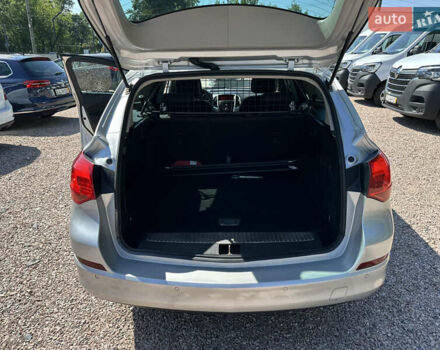 Серый Опель Астра, объемом двигателя 1.7 л и пробегом 183 тыс. км за 7950 $, фото 22 на Automoto.ua