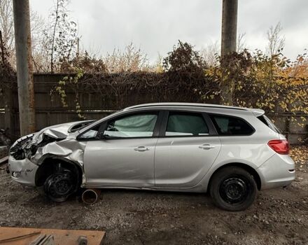 Серый Опель Астра, объемом двигателя 1.7 л и пробегом 230 тыс. км за 1999 $, фото 3 на Automoto.ua