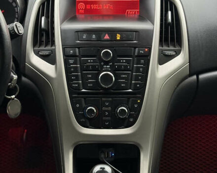 Серый Опель Астра, объемом двигателя 1.69 л и пробегом 412 тыс. км за 6500 $, фото 33 на Automoto.ua