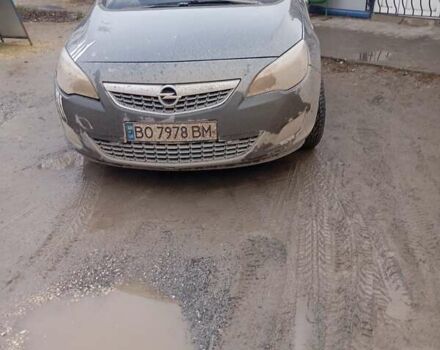 Серый Опель Астра, объемом двигателя 1.7 л и пробегом 236 тыс. км за 7200 $, фото 11 на Automoto.ua