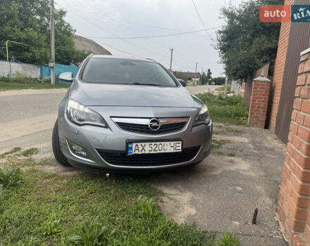 Серый Опель Астра, объемом двигателя 1.36 л и пробегом 245 тыс. км за 7000 $, фото 4 на Automoto.ua