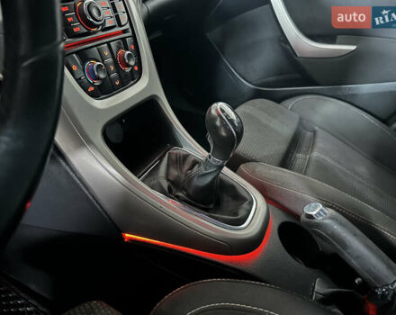 Серый Опель Астра, объемом двигателя 1.69 л и пробегом 249 тыс. км за 3350 $, фото 18 на Automoto.ua